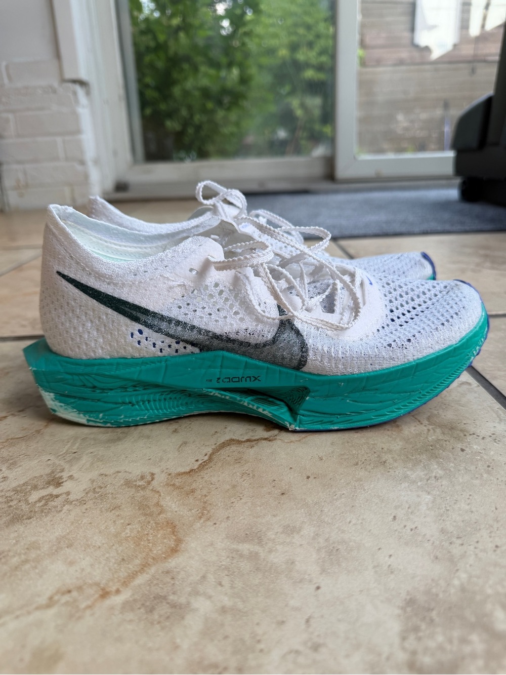 Nike ZoomX Vaporfly 3 Women’s Running Shoes Size 7.5 - Picture 2 of 9